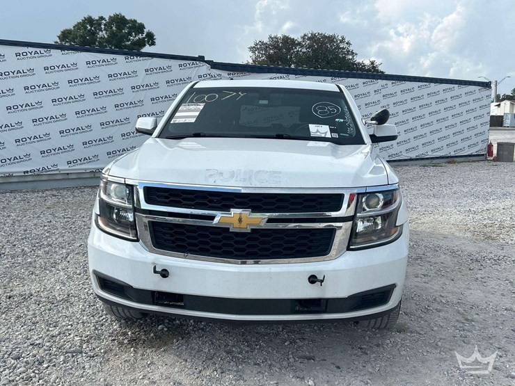 2018-chevrolet-tahoe-image-26