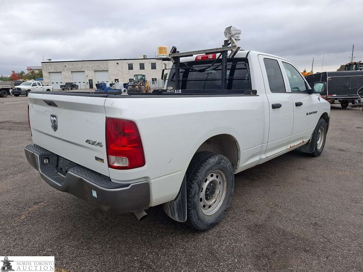 2011-dodge-1500-image-5
