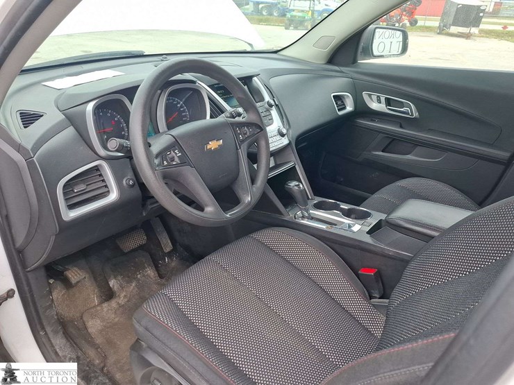 2017-chevrolet-equinox-image-10