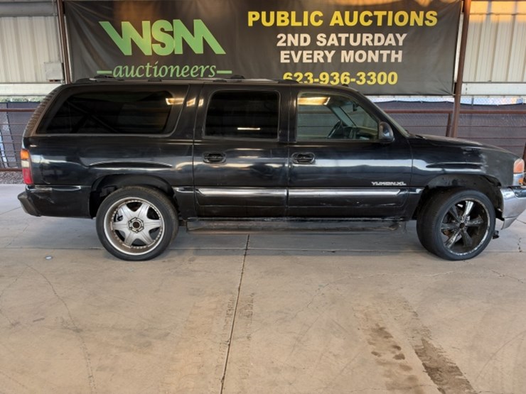 2005-gmc-yukon-xl-image-1