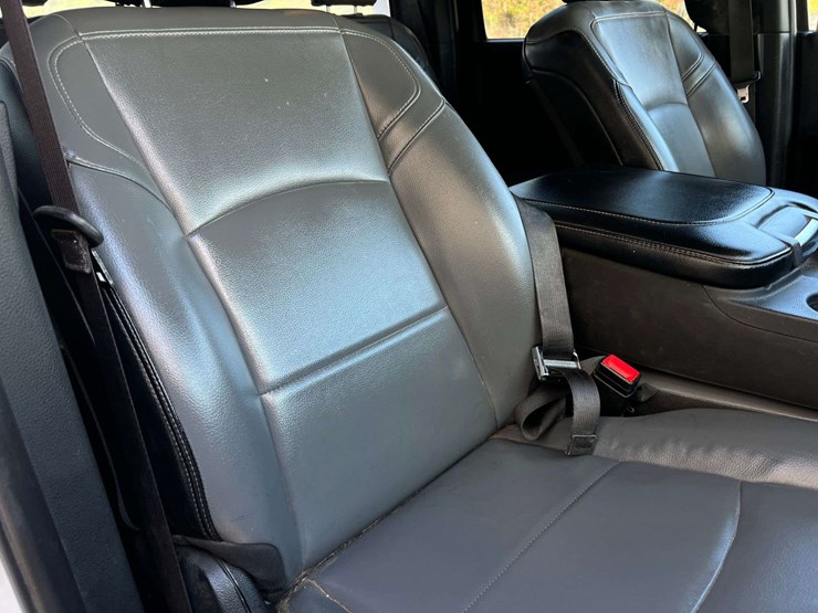 2023-dodge-3500-image-33