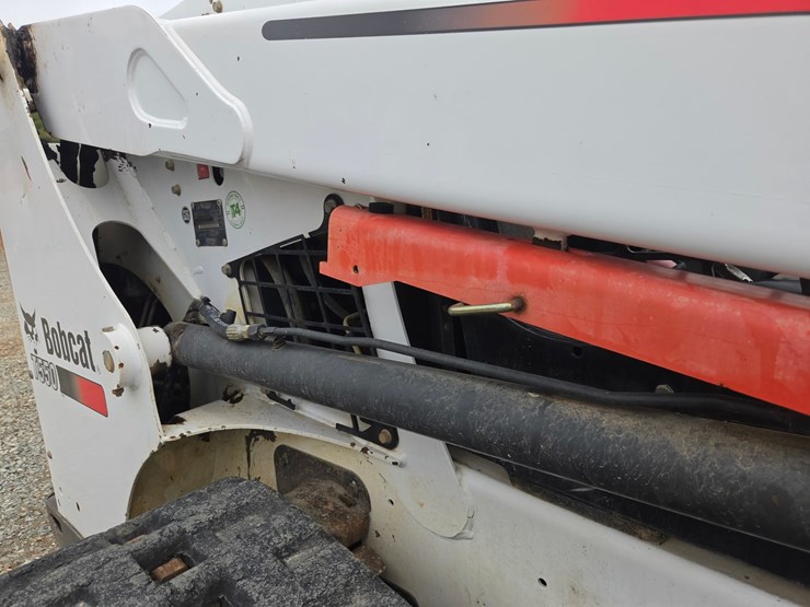 bobcat-t550-image-16
