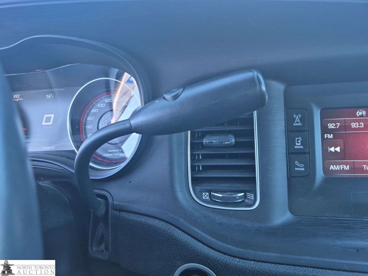 2016-dodge-charger-image-19