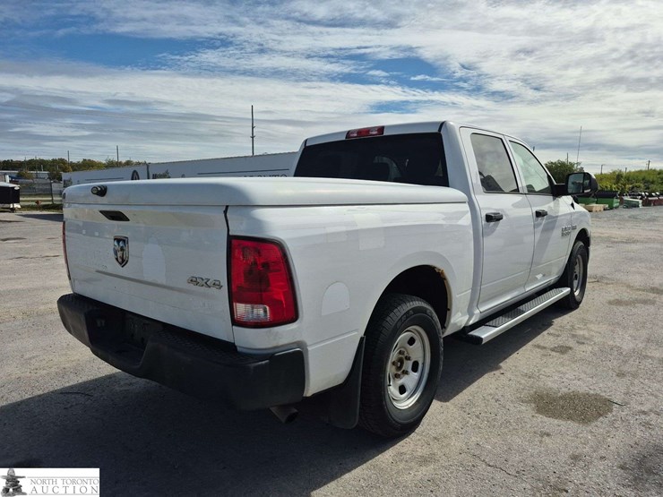 2015-dodge-1500-image-5