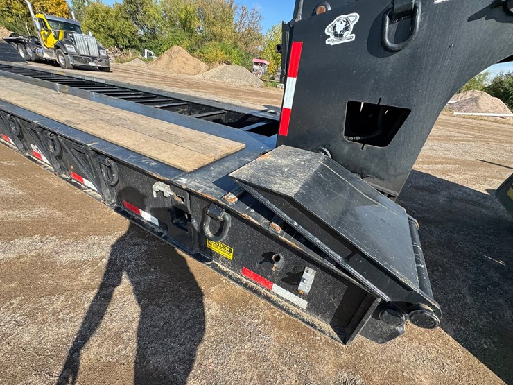 2022-globe-lowboy-image-16
