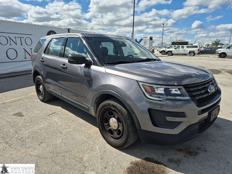 2019-ford-explorer-image-3