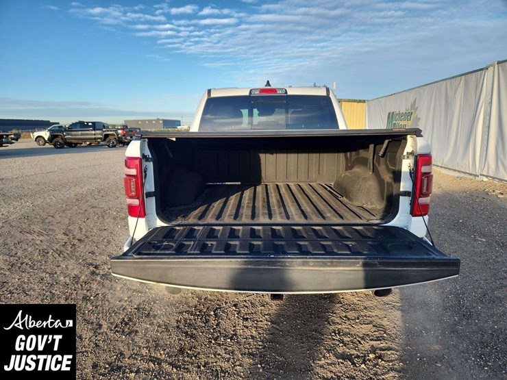 2022-dodge-1500-image-15