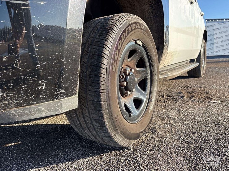 2019-chevrolet-tahoe-image-26