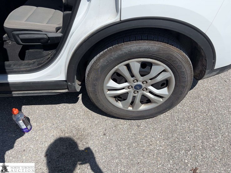 2022-ford-escape-image-21