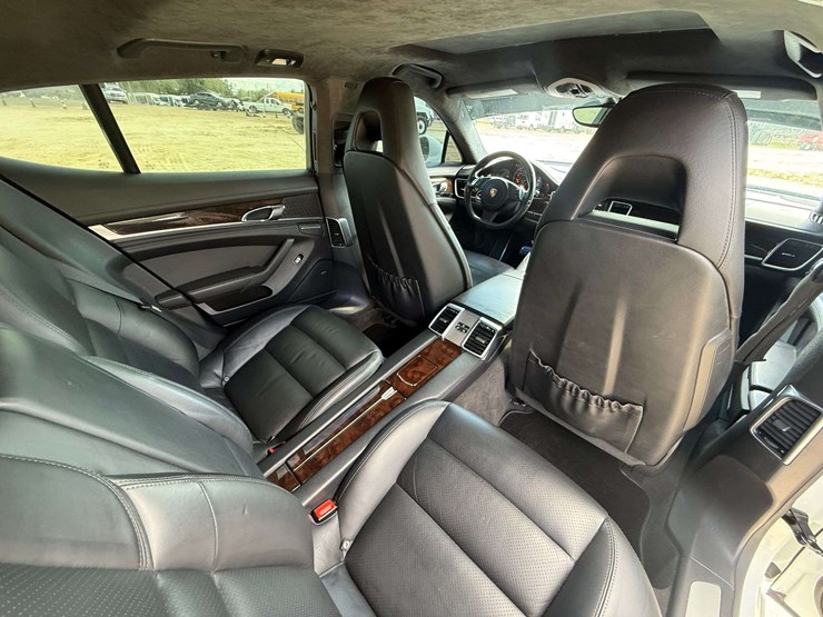 2016-porshe-panamera-4-door-hatchback-(132,955-miles)-image-27