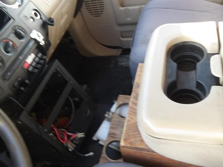 2010-ford-f450-image-34