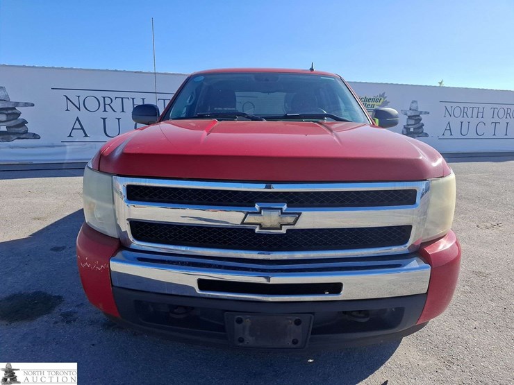2010-chevrolet-silverado-1500-image-2
