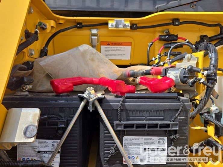 2024-komatsu-d71pxi-24-image-29