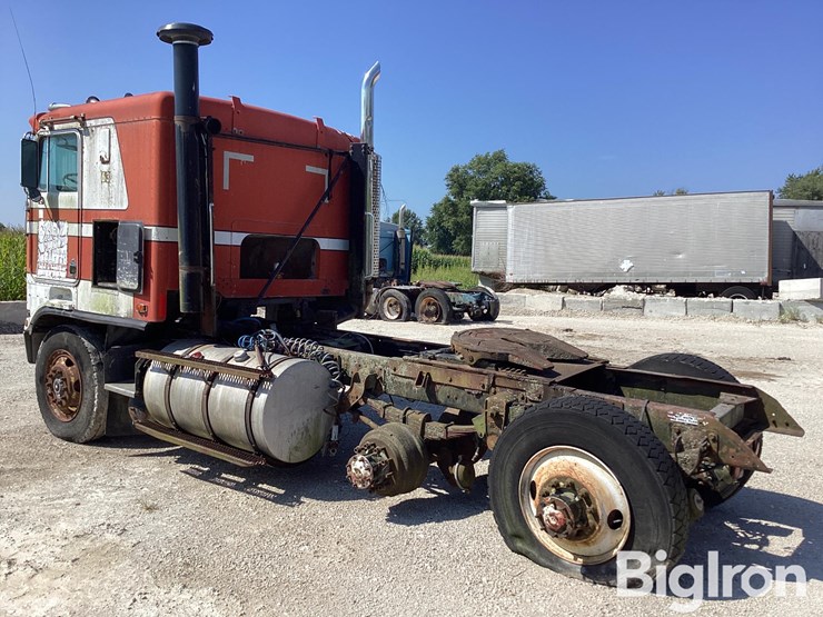 1984-kenworth-k100-image-7