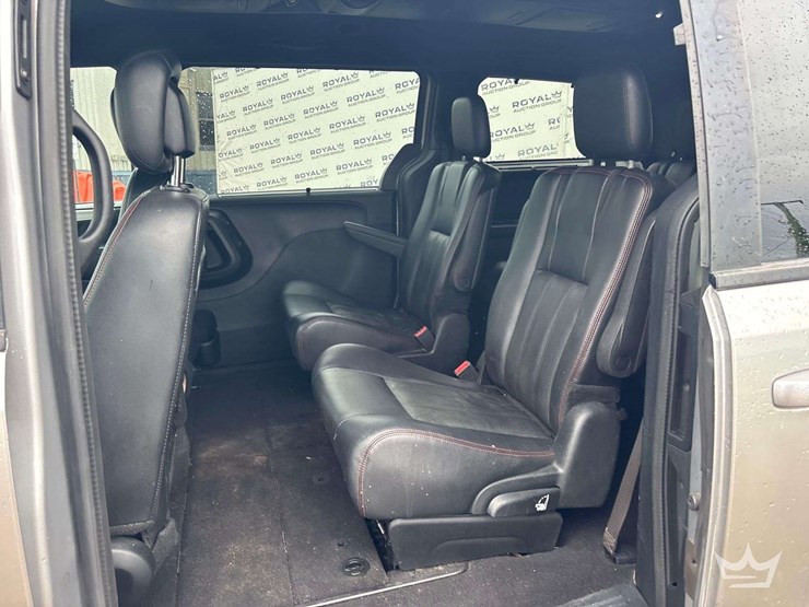 2017-dodge-grand-caravan-image-15