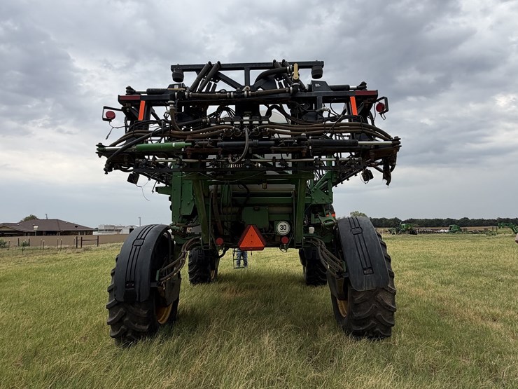 2010-john-deere-4830-image-4