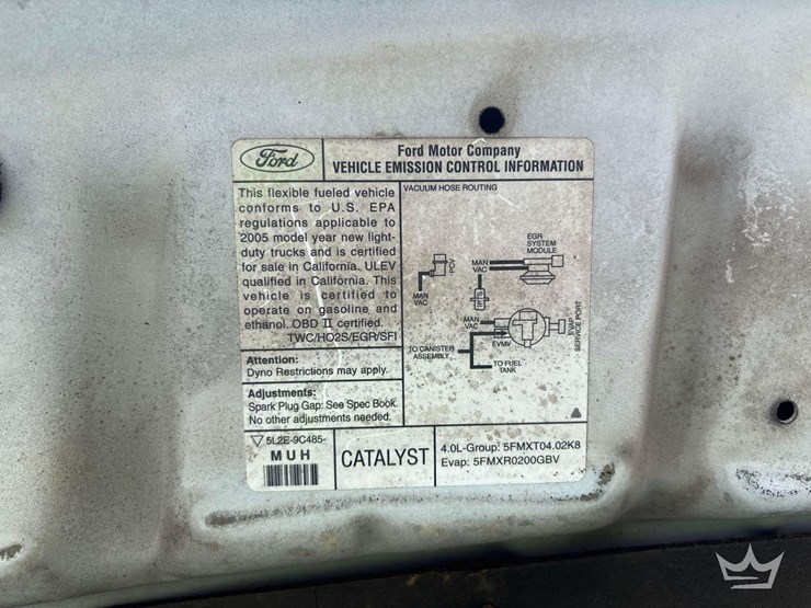 2005-ford-explorer-image-21
