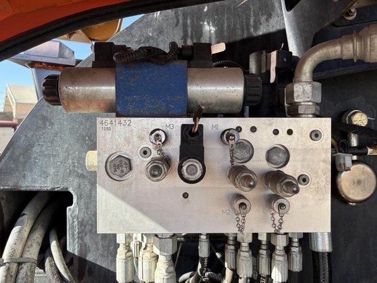 2013-jlg-860sj-image-26
