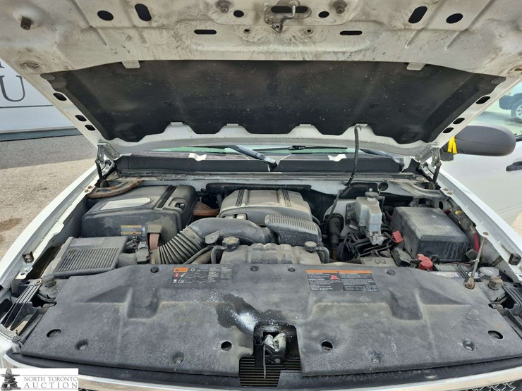 2012-chevrolet-silverado-1500-hybrid-image-9