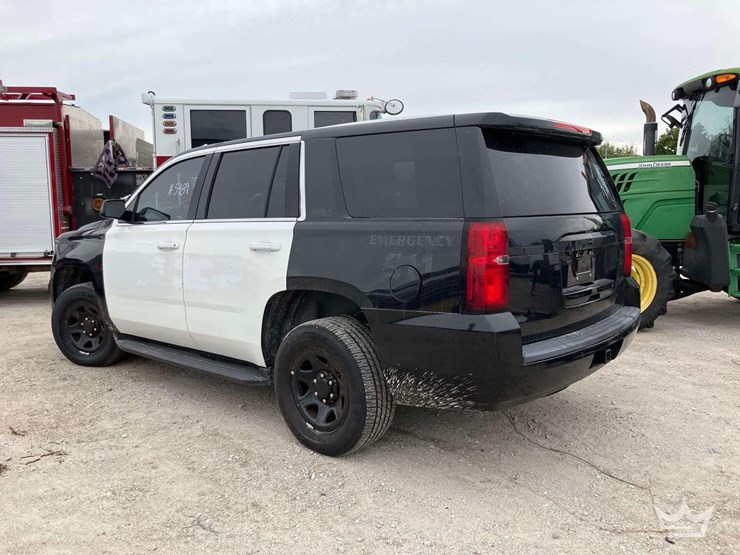 2019-chevrolet-tahoe-image-3