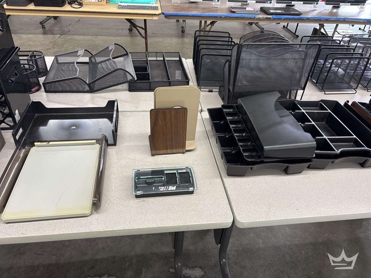 misc.-office-items-(organizers,-clocks,-mats,-stools,-carts,-and-height-adjustable-table.-image-3