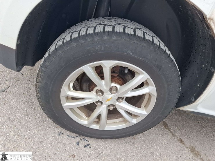 2017-chevrolet-equinox-image-21