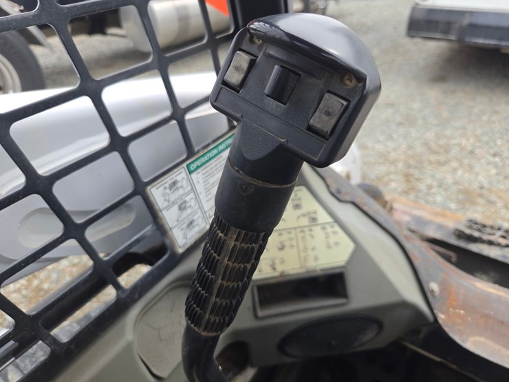 bobcat-t550-image-39