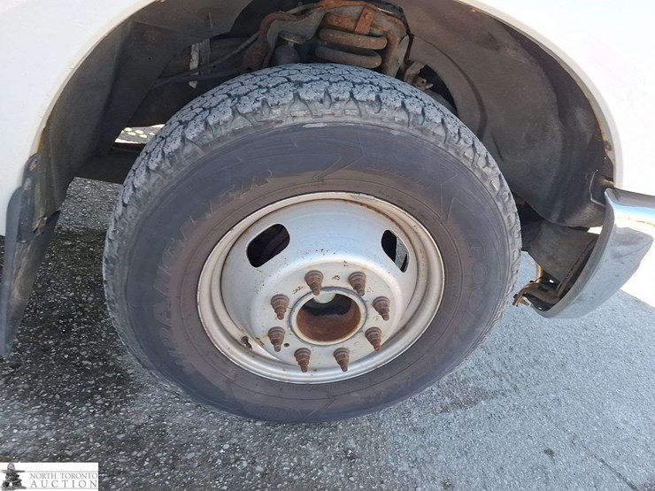 2011-ford-f350-image-26
