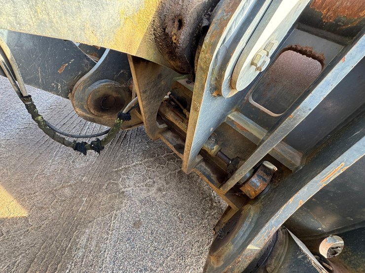 deere-744k-image-29