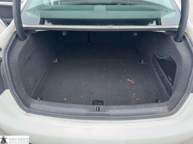 2009-audi-a4-image-24