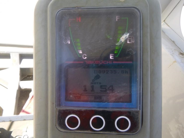 2024-takeuchi-tb257fr-image-9