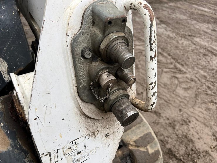 2019-bobcat-t595-image-12
