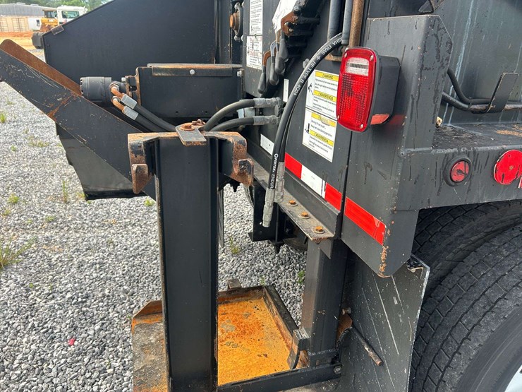 2019-international-durastar-4300-image-21