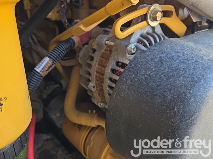2019-caterpillar-259d3-image-38