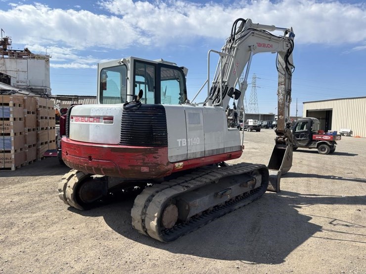 takeuchi-tb1140-image-3