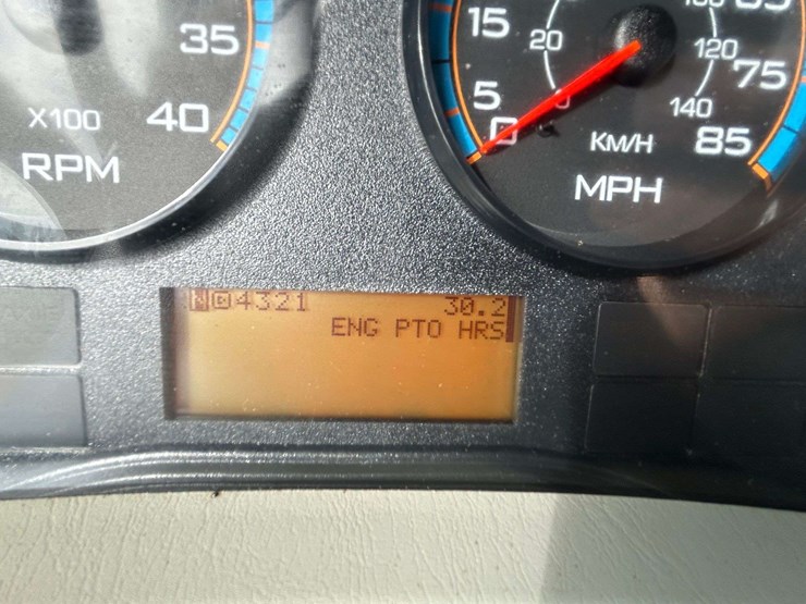 2019-international-durastar-4300-image-50