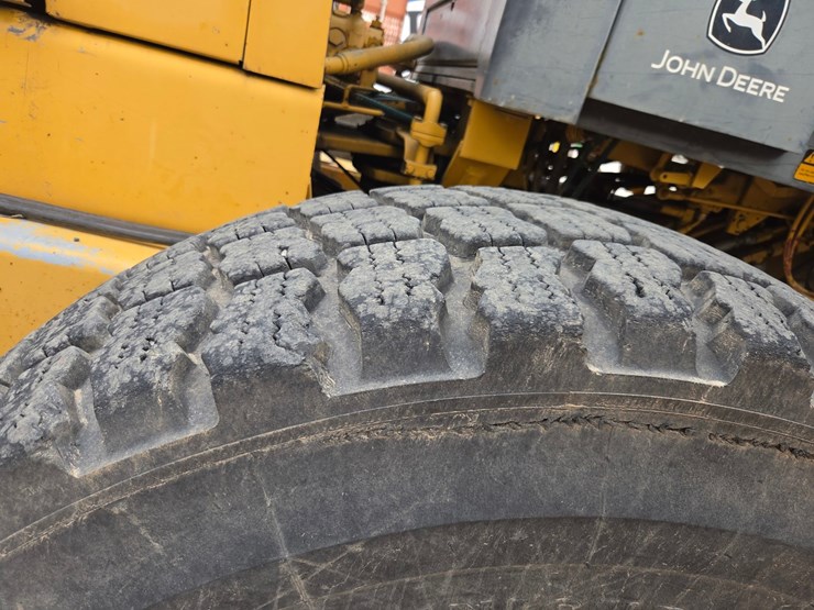 deere-772bh-image-75