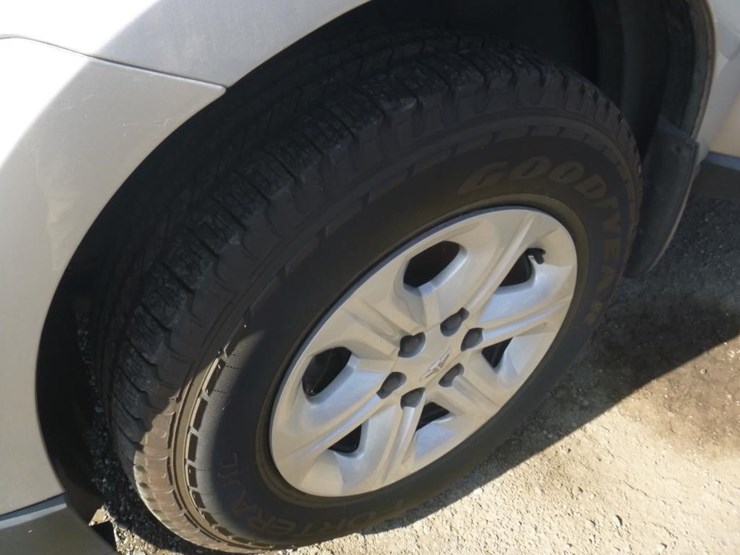 2017-chevrolet-traverse-image-13