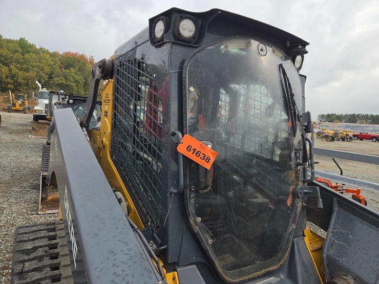 2020-deere-331g-image-36