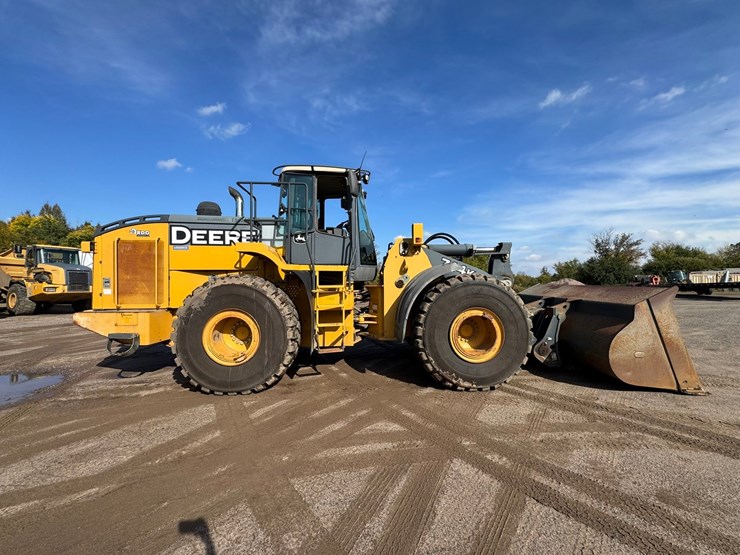 deere-744k-image-6