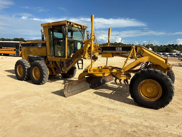 2001-caterpillar-12h-image-4
