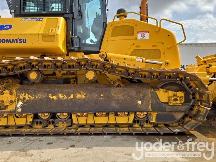2024-komatsu-d71pxi-24-image-13