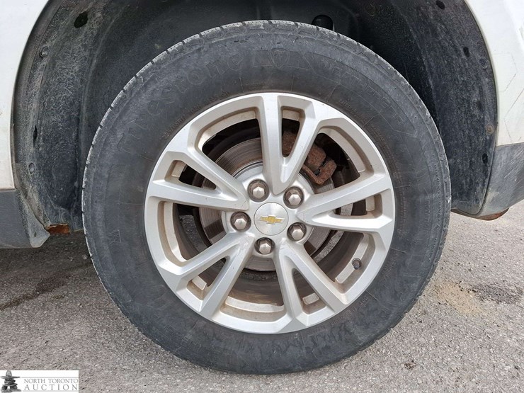 2017-chevrolet-equinox-image-17