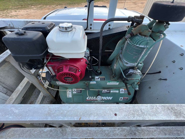 2021-chevrolet-3500hd-image-28