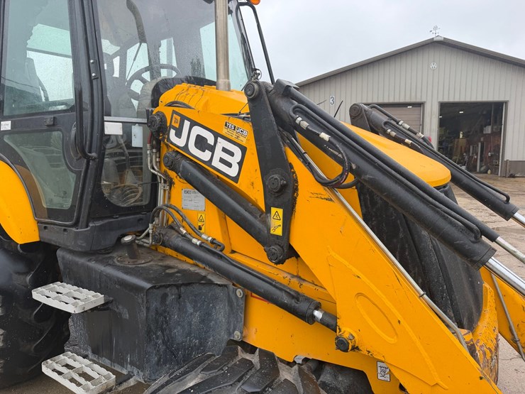 jcb-3cx-image-25