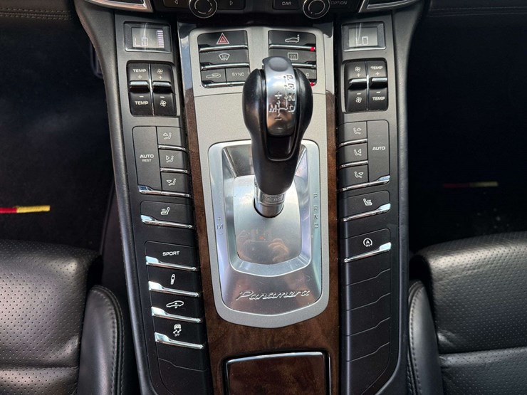 2016-porshe-panamera-4-door-hatchback-(132,955-miles)-image-18