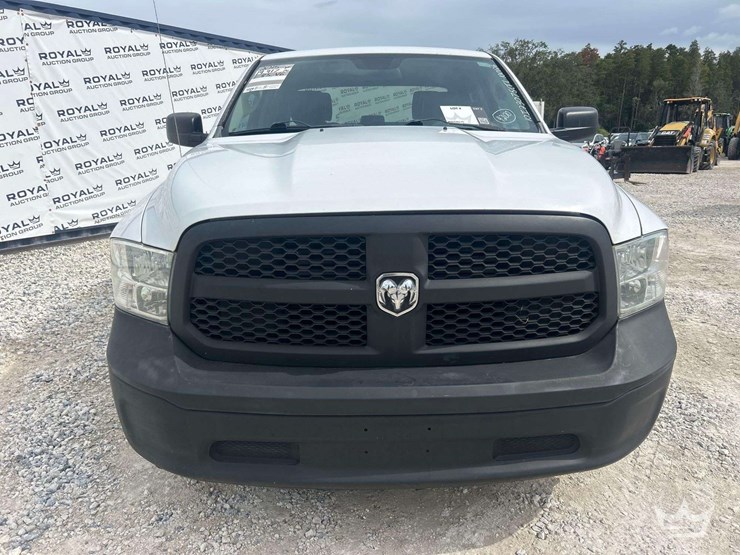 2015-dodge-1500-image-29