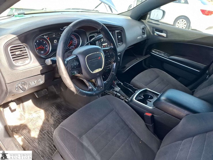 2019-dodge-charger-image-10