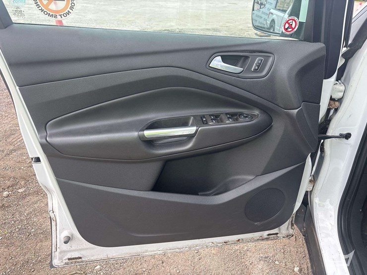 2014-ford-escape-image-11