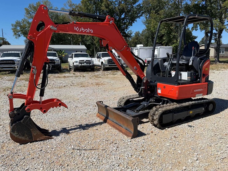 2023-kubota-kx033-4-image-1